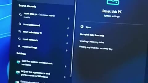Bill whining about windows 11