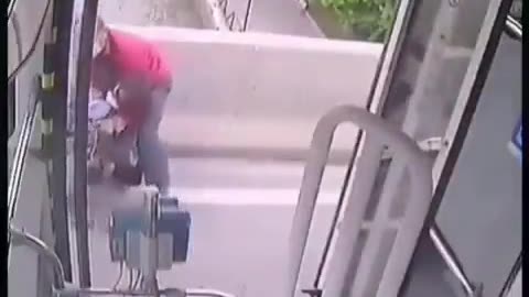 Bus driver saves a woman from committing a suicide together with her kid
