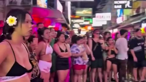 😱🔥 Watch the Boldest Challenge to a Pissed Off Crowd! | FunFM