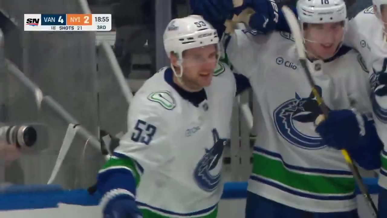 NHL - Teddy Blueger gets in on the action! 🎯