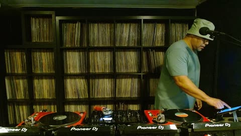 Vinyl Sessions with Wil Milton 10.22.25