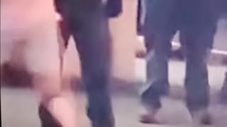 Man throws sandwich at federal agent