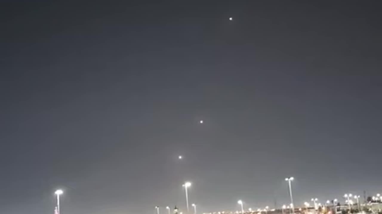 INSANE! Ballistic missiles are flying into Qatar.