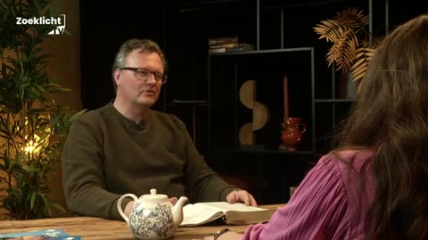 Zoeklicht TV -De Actualiteiten Podcast #3 - De wereld is op hol geslagen