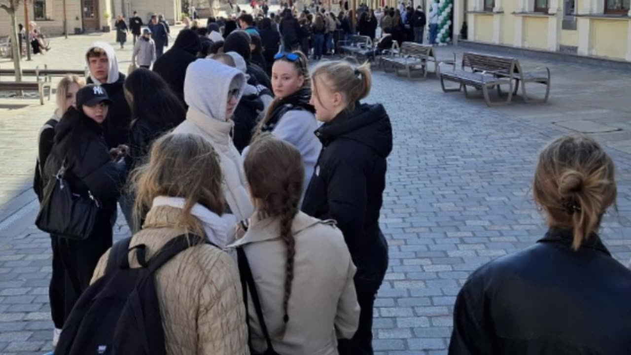 Pierwszy Starbucks w Lublinie otwarty z pompą! Lublin szaleje za Starbucksem!