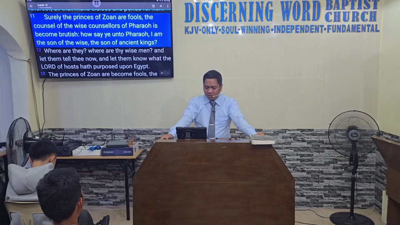 Dealing with Flat-earth Level of Stupidity (Baptist Preaching - Ph)