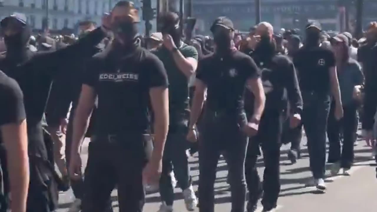🇫🇷French Ultra-Nationalists protest in Paris
