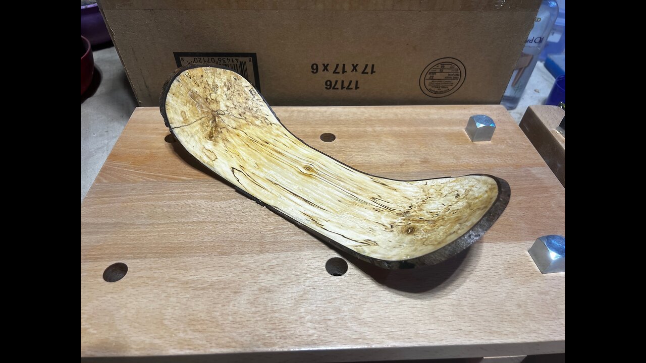 LIVE EDGE BEECH BANANA BOWL
