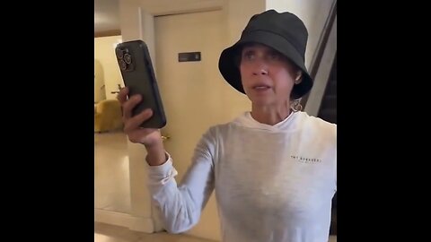 Insane Karen In Florida Harasses AirBnB Renters, Calls Them Pimps And Whore Because Woman Is A Model