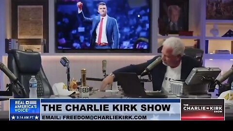 Glenn Beck just placed Rush Limbaugh’s golden microphone in front of Charlie Kirk’s microphone & chair, live on the Charlie Kirk Show. ♥️
