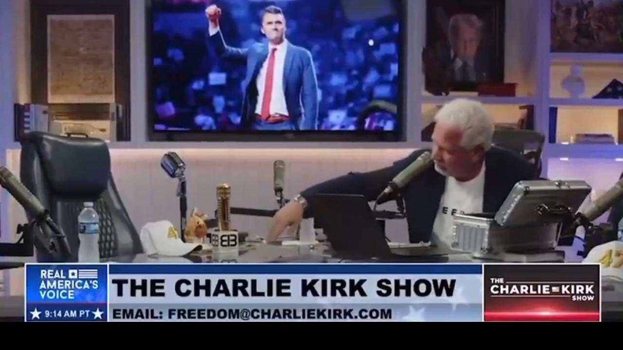 Glenn Beck just placed Rush Limbaugh’s golden microphone in front of Charlie Kirk’s microphone & chair, live on the Charlie Kirk Show. ♥️