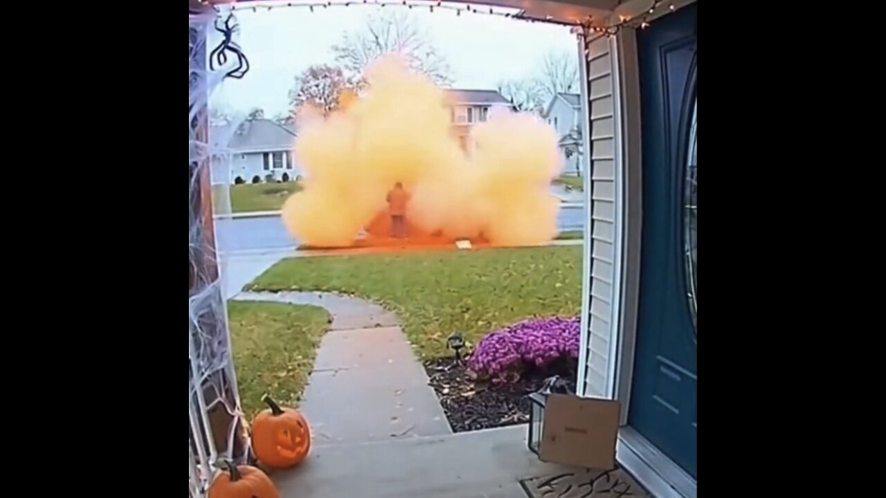 🎃 Porch Pirates Get a Trick Instead of a Treat!