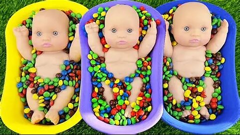 2 Minutes Satisfying with ASMR Mixing Candy & Funny Make Up in Three Bathtubs with M&M's Slime Video