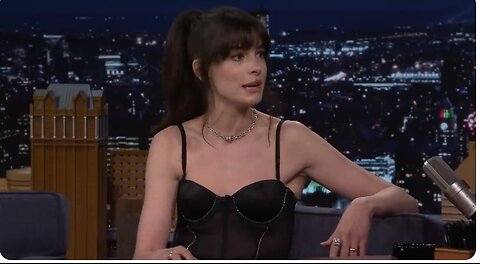 Anne Hathaway Forgets The Princess Diaries and The Devil Wears Prada