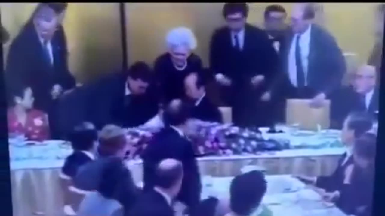 Remember the time 41st President HW Bush stroked out on Live TV at an official dinner,