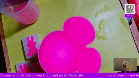 Momma Coop's Got The Pour