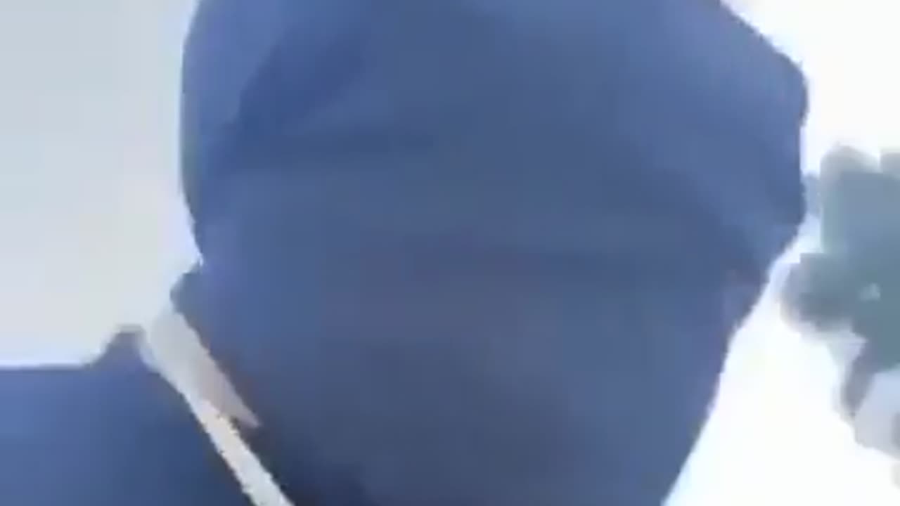 N̾i̾g̾g̾e̾r̾ and his friends think they’re going to rob the car behind them. They FAFO!