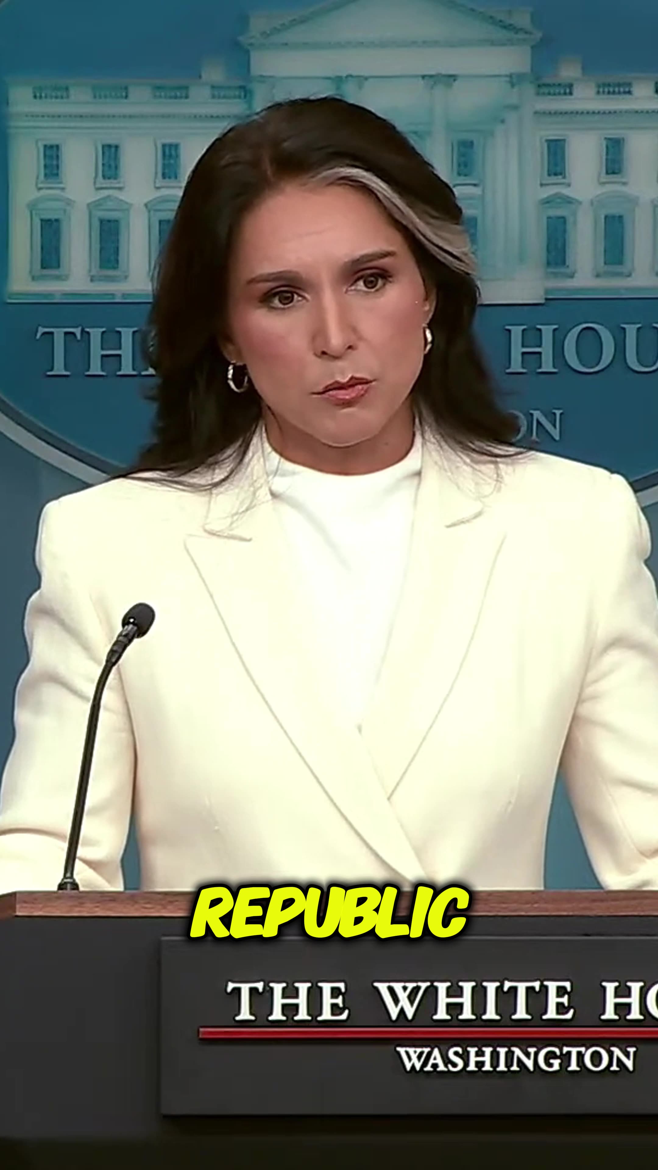 Karoline Leavitt and Tulsi Gabbard UNLEASH on a reporter over the Obama Russia hoax!