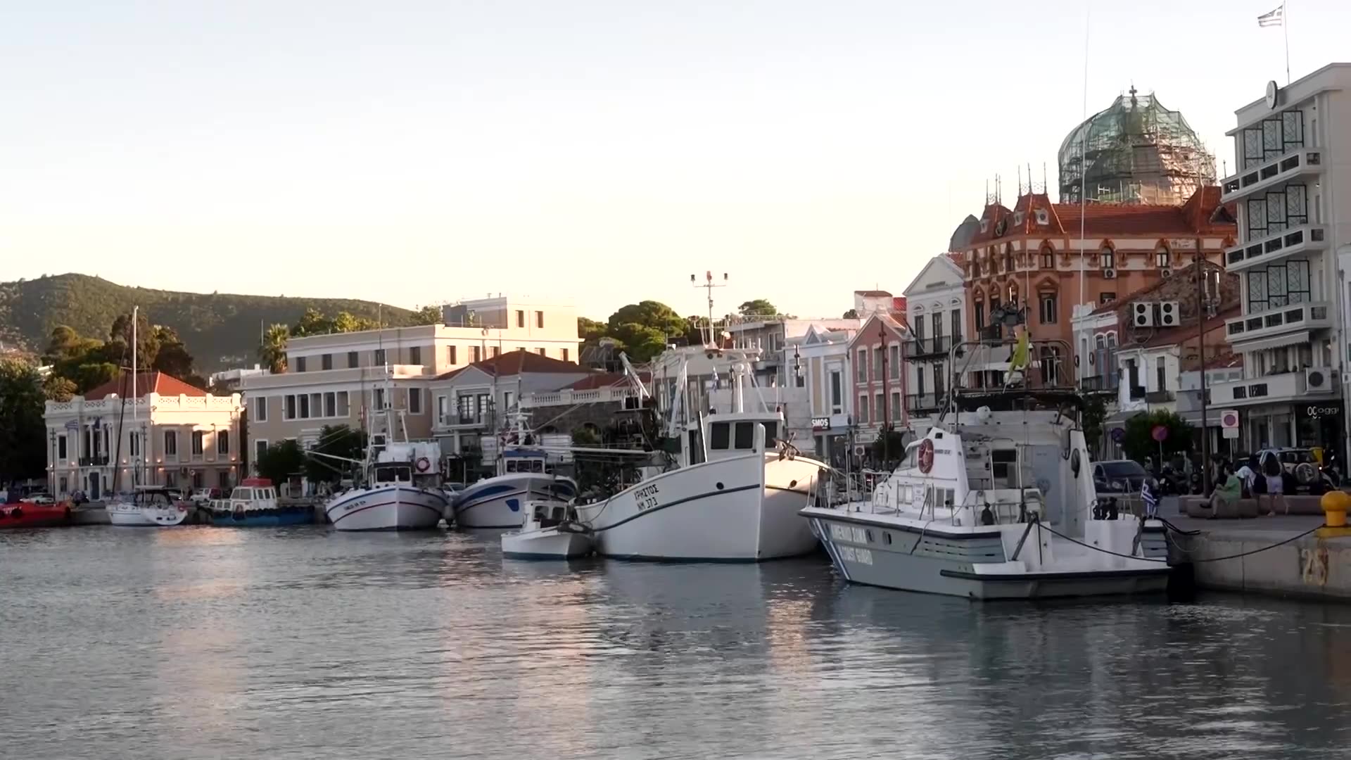 On Lesbos, a therapist and a refugee heal migrants trauma