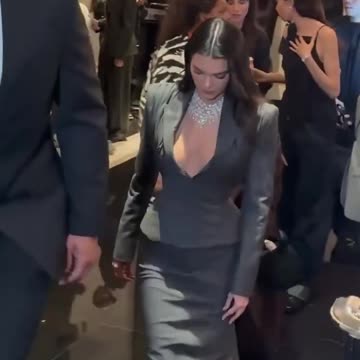 Kendall Jenner Dazzled at Met Gala 2025