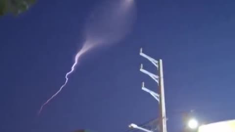 Irans new ballistic missile in the skies. Looks like the new Russian Oreshnik ICBM..