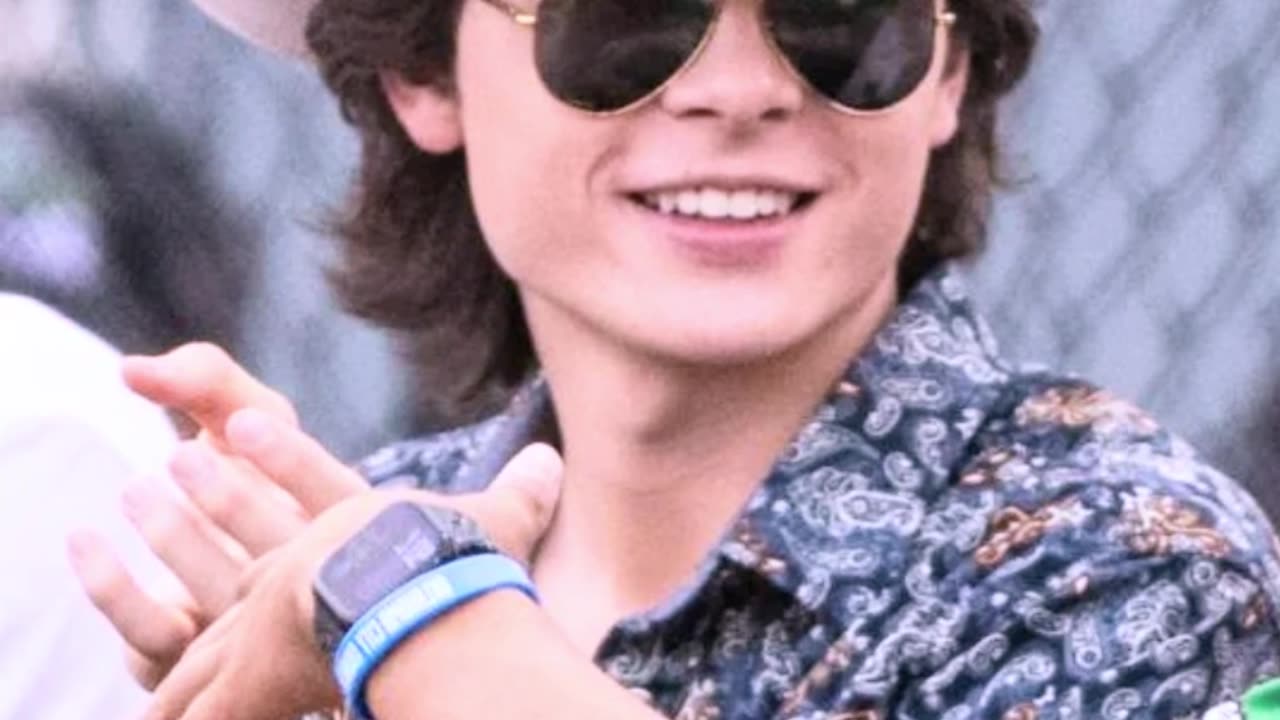 American Idol’s John Foster Performs National Anthem at Rougarou Home Game - WorldEye