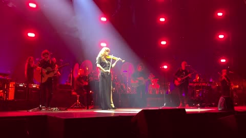 Jeff Lynne‘s Electric Light Orchestra Livin’ Thing