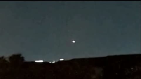 UFO 🛸 Pyramid Shape Several people Capture a Luminous object that Disappears!! 👽 Prime Disclosure 👽