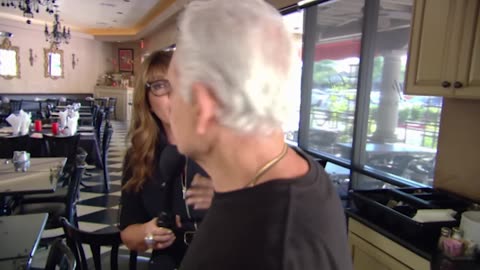 Gordon & Amy Clash In This Hectic Part 2 _ Kitchen Nightmares (1080p).mp4-