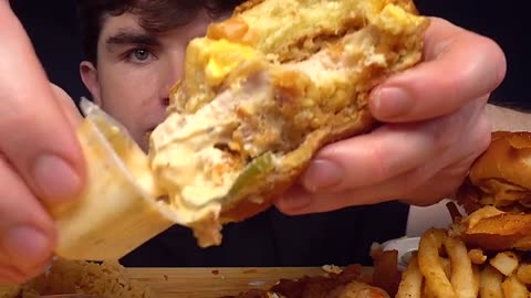 MUKBANG POPEYES FRIED CHICKEN & CRISPY CHICKEN BURGERS CHICKEN NUGGETS & FRIES WITH CHEESE_part3