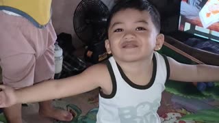 Kids Dancing to Peek A Boo!