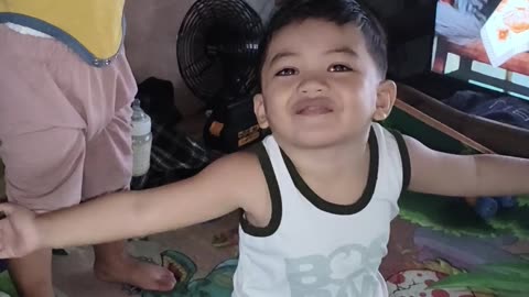 Kids Dancing to Peek A Boo!