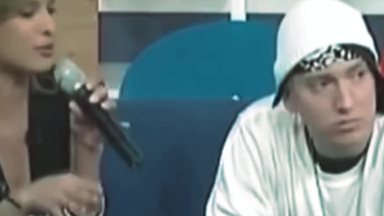 Interviewer Flirts With Eminem
