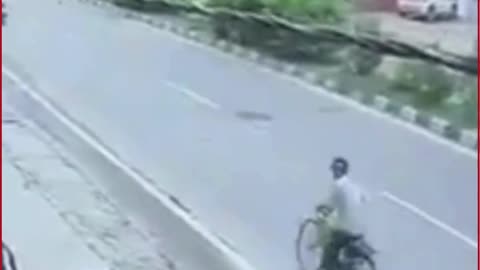 Raebareli: Speeding Scorpio Mows Down 2 Labourers, Driver Flees;