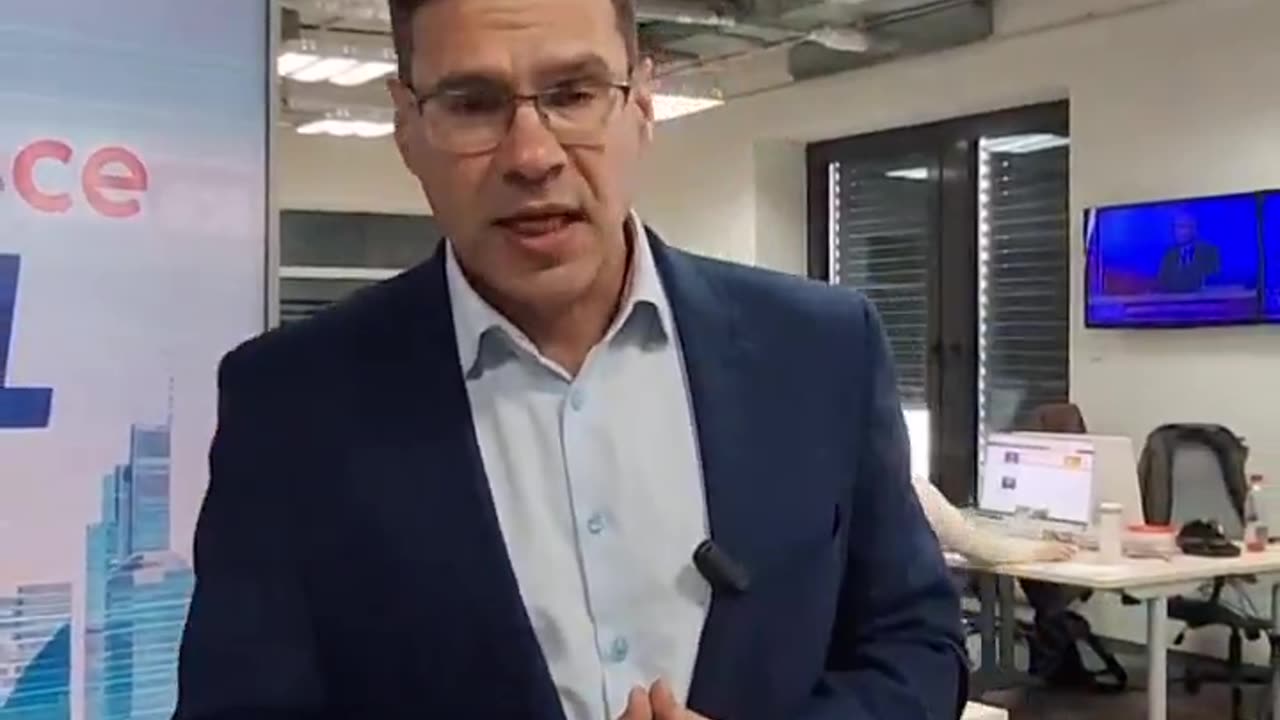 WRACA KOMUNIZM!