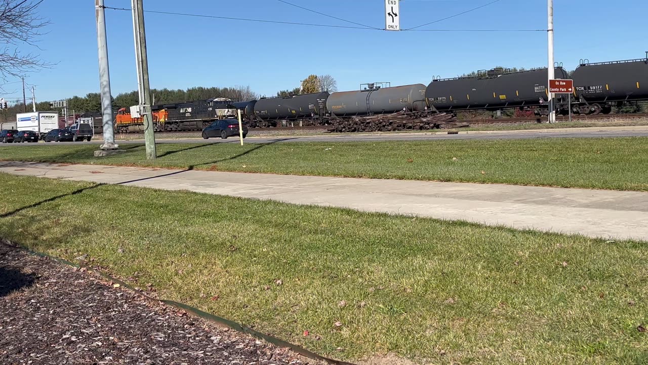 Southern and Penn Central - Elkhart, In US 33