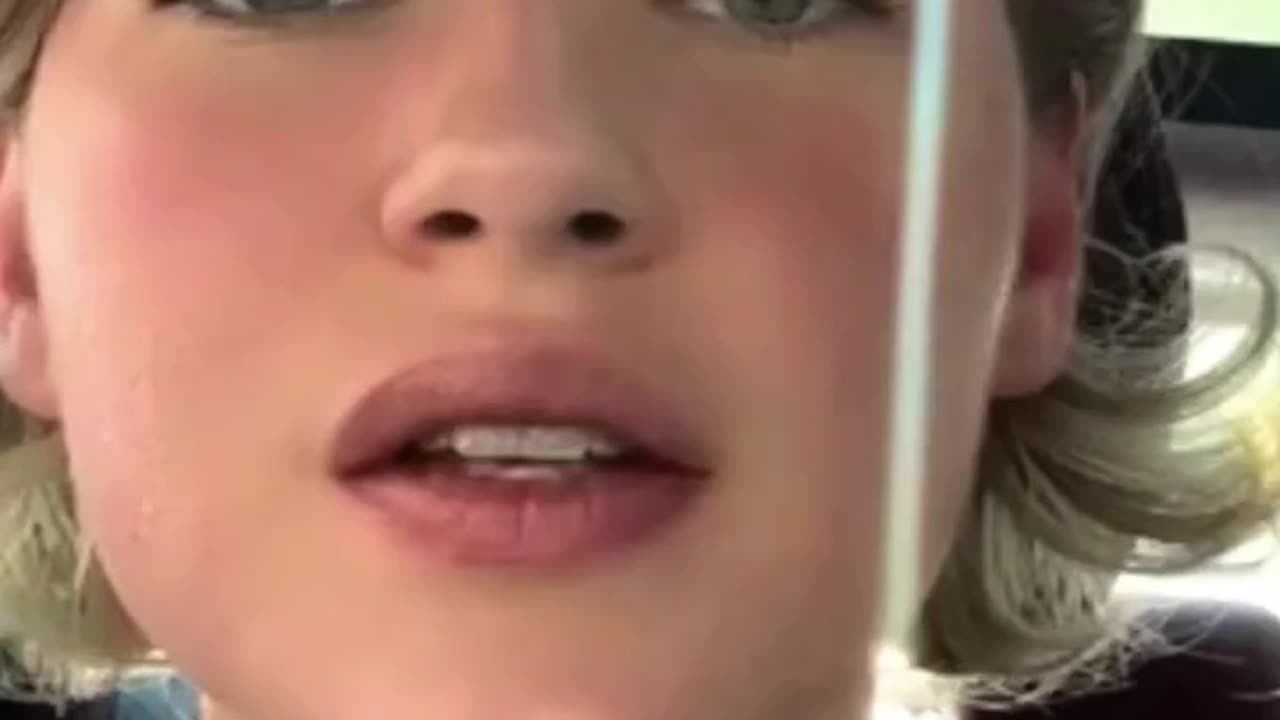 SIGNS THAT SHE'S A FEMINIST