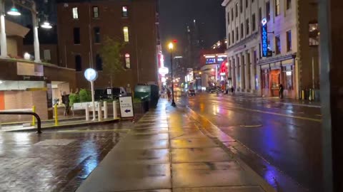 NASHVILLE TN LIVE BROADWAY STREET / PEOPLE WATCHING / BANDS WATCHING / BARS