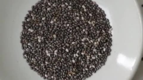 Garmi me Chia Seeds ke Fayde