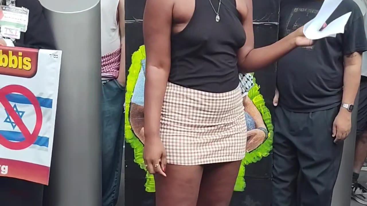 Protest outside "The New York War Crimes".