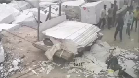“Marble Block Accident | 2 Workers Trapped Under Heavy Slab”