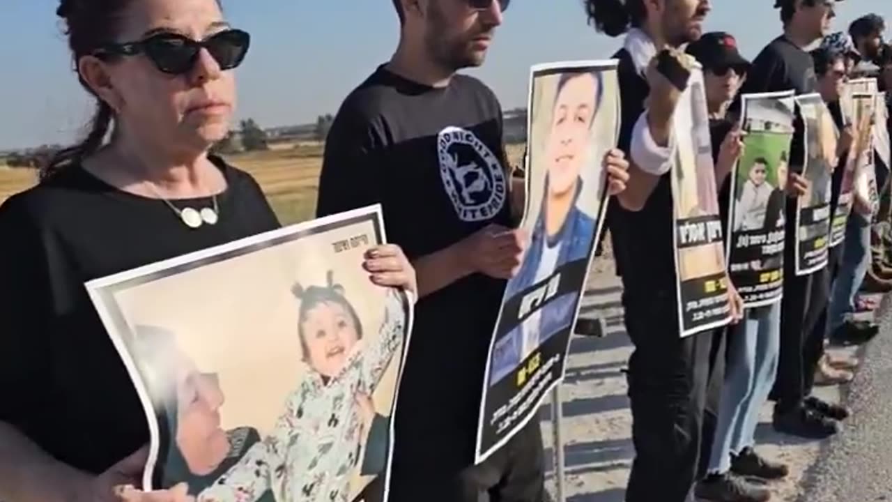 Anti war demonstration outside Israeli air force base