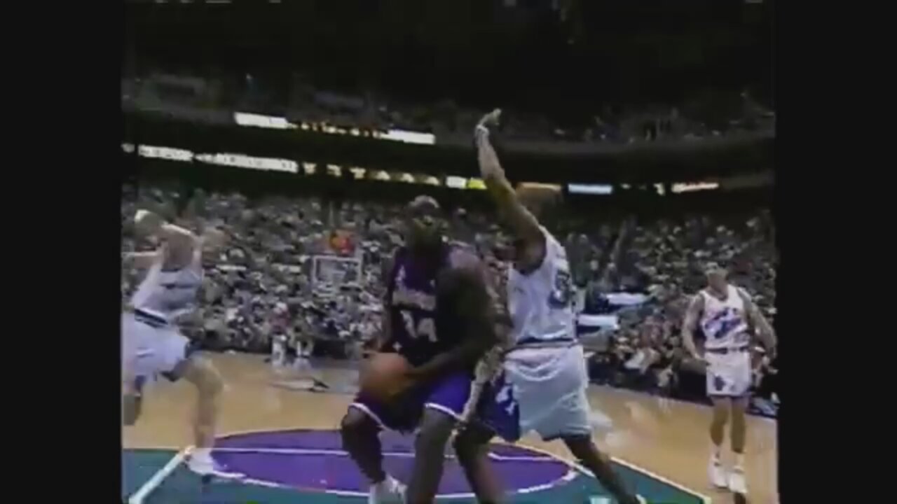 Shaquille O'Neal 28 Points 3 Blk @ Jazz, 2001-02.