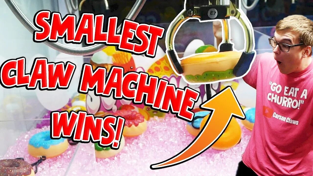 WINNING AT THE WORLD'S SMALLEST CLAW MACHINES!