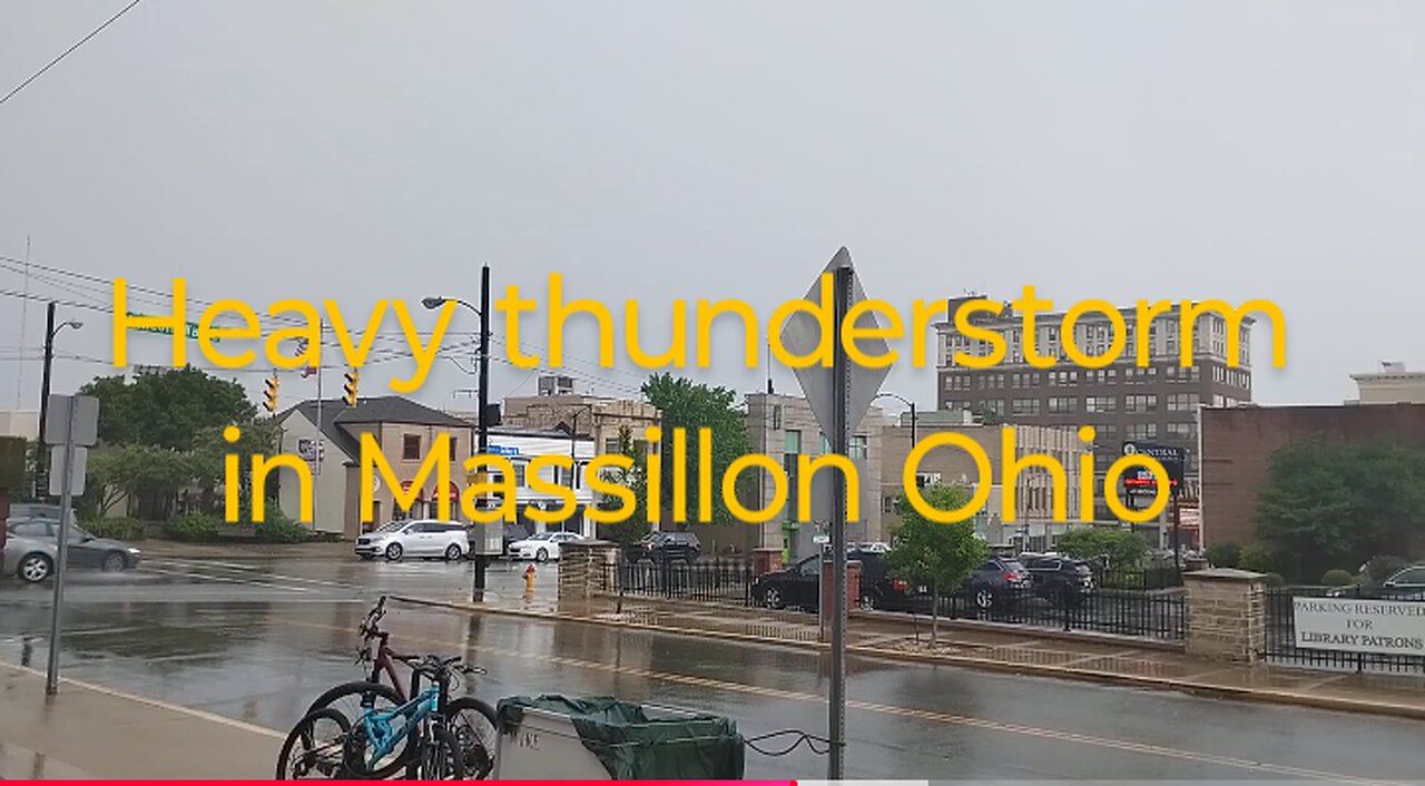 Heavy thunderstorm ⛈️ in Massillon Ohio