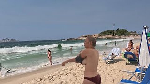 😱 DON’T MISS THIS BEACH! | Leblon Beach Walk Brazil 4K | best beaches in the world 2025