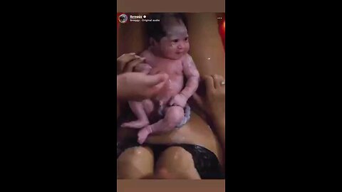 how a baby should be born in peace and love