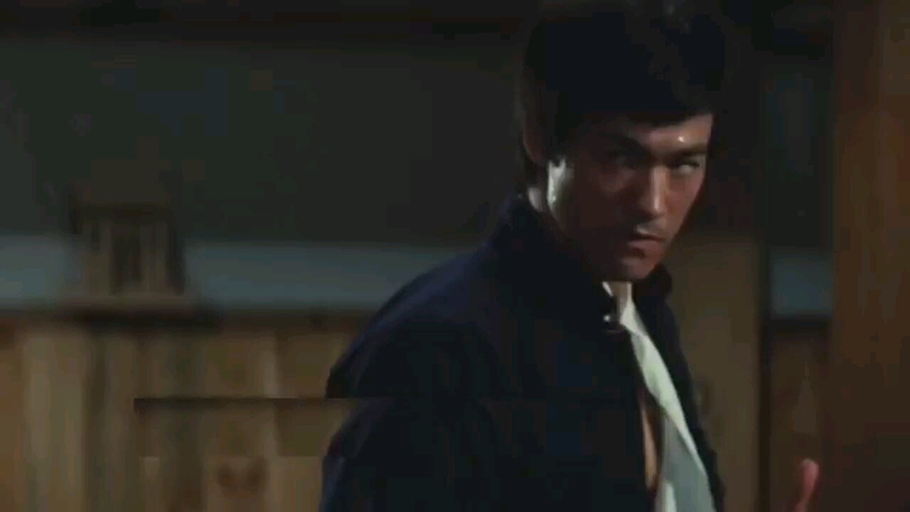 fight video of Bruce lee