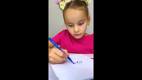 How to Hold a Pen | Super-Easy Tips for Kids! 🖋️ #Shorts #FineMotorSkills #LearningMadeFun #Shorts