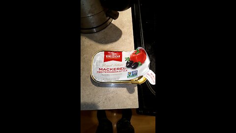 Eating King Oscar Royal Fillets Mackerel Mediterranean Style, Dbn, MI, 11/17/25